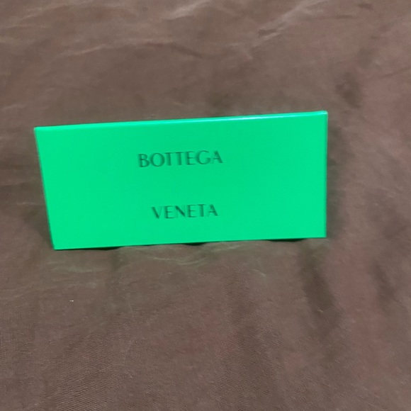 NWT Bottega Veneta Women's Angle Cat-Eye Sunglasses - Picture 8 of 9